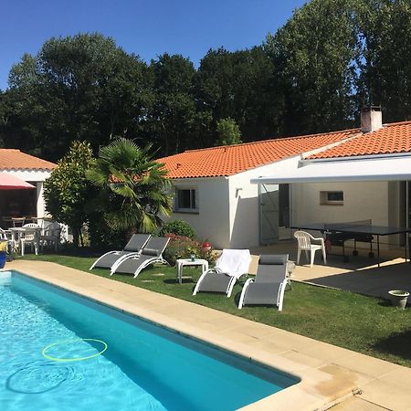 La Ferme Du Preneau Acomodação com café da manhã Challans Exterior foto